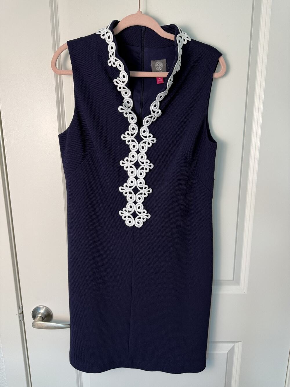 Vince Camuto Shift Dress Size 12 Navy White Trim Classic Retro Sleeveless